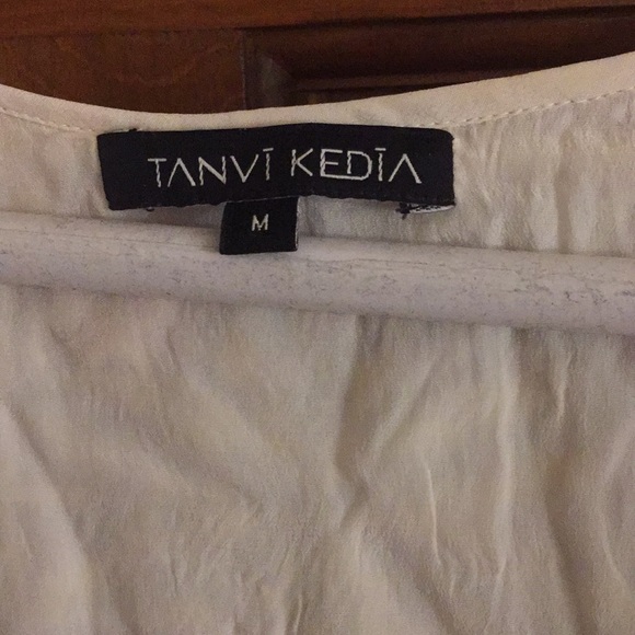 Pretty butterfly-shaped top with mini sequins - Picture 2 of 6